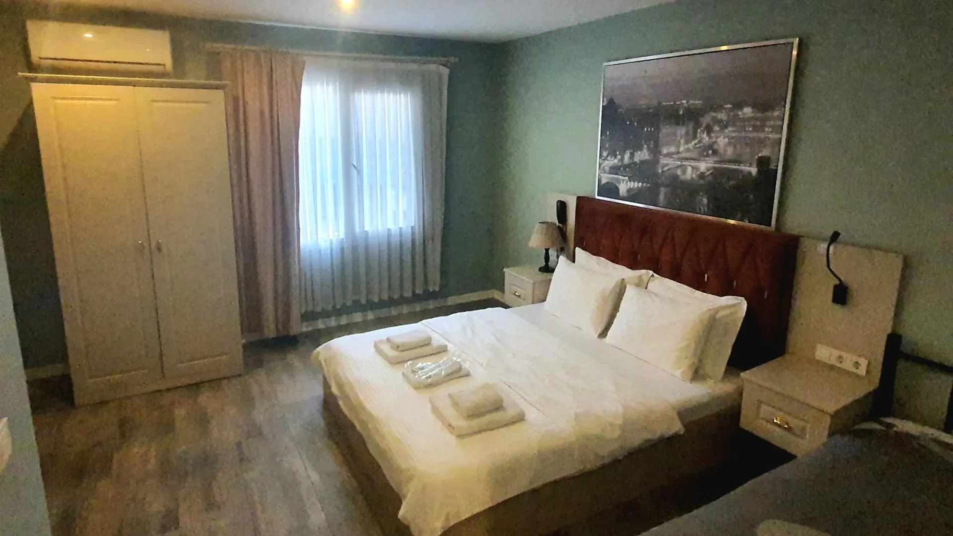 St945 Palas Otel İzmir